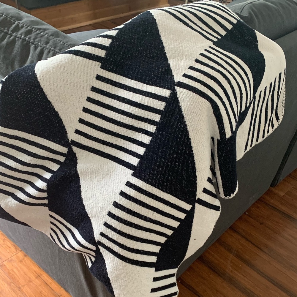 White and black geometric throw